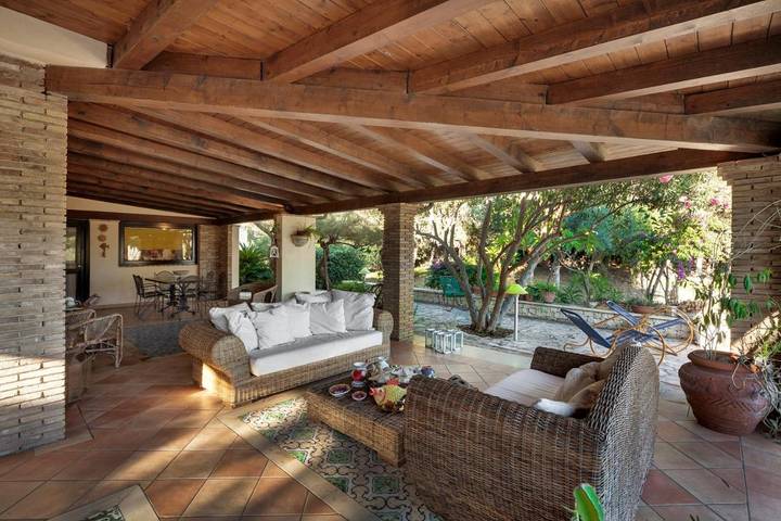 Location de vacances pour 8 personnes, avec vue et jardin, animaux acceptés à Punta Secca - 3