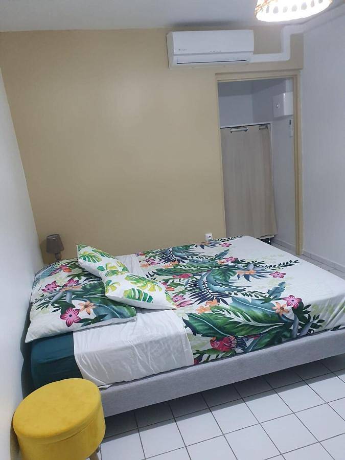 Gîte pour 4 personnes, avec balcon, adapté aux familles dans Plage de l'Autre Bord - 3