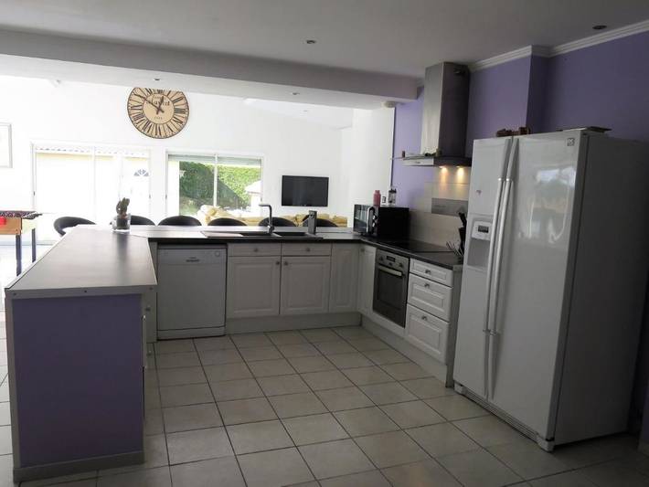 Location de vacances pour 6 personnes, avec piscine ainsi que terrasse et jardin à Civrac-en-Médoc - 4