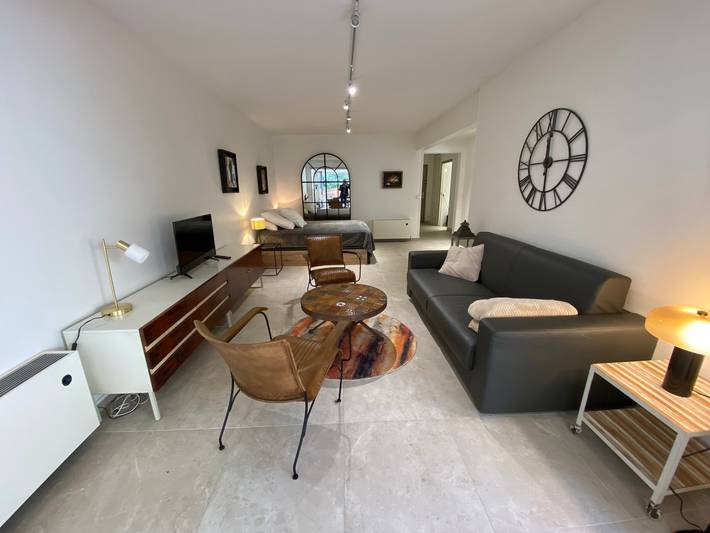 Entire studio, Spacious renovated studio with terrace and private parking in Arcachon, Arcachon region