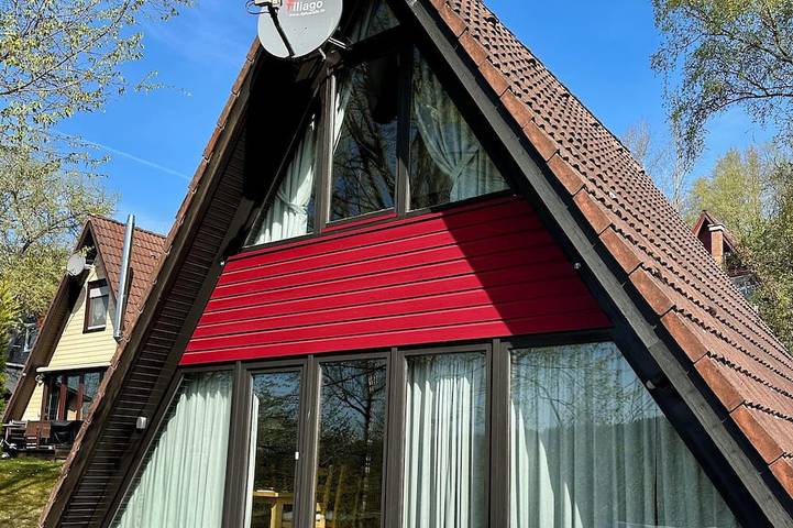 Ferienhaus für 4 Personen, mit Terrasse und Garten sowie Pool und Sauna in Ronshausen