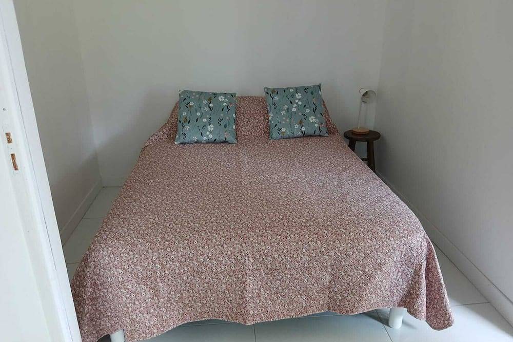 Appartement entier, P2 spacieux, sans vis à vis, agréable, avec place de parking in La Ferté-Gaucher, Seine-et-Marne
