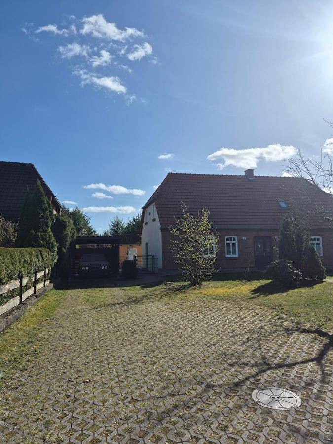 Ferienwohnung für 5 Personen, mit Terrasse und Garten in Dabel
