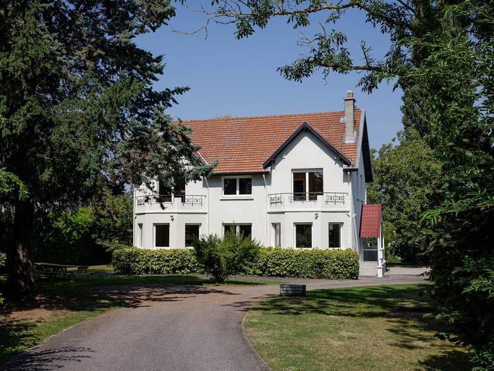 Gîte pour 15 personnes, avec jardin à Dombasle-sur-Meurthe