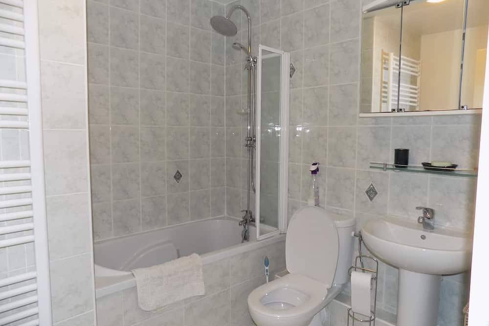 Modernised Stone Cottage in Beautiful Suisse Normande in Notre-Dame-de-Bonne-Nouvelle, Caen region