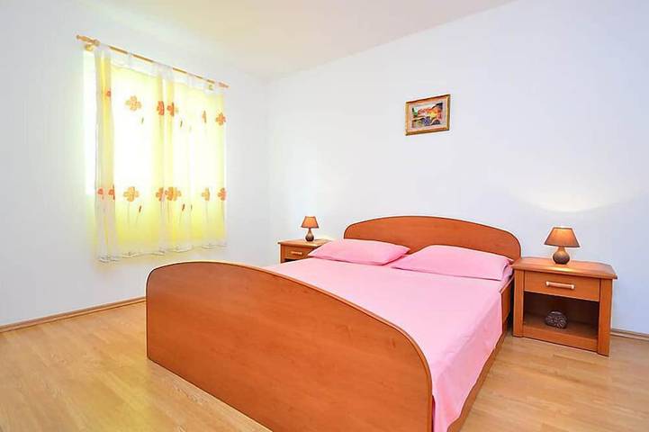 Ganze Wohnung, Ferienwohnung Ena in Brodarica, Šibenik-Knin