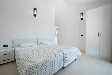 Ferienhaus für 8 Personen in Budva, Opština Budva, Bild 2