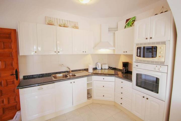 Chalet para 3 personas, con piscina y balcón además de jardín y vistas en Marina Alta - 4