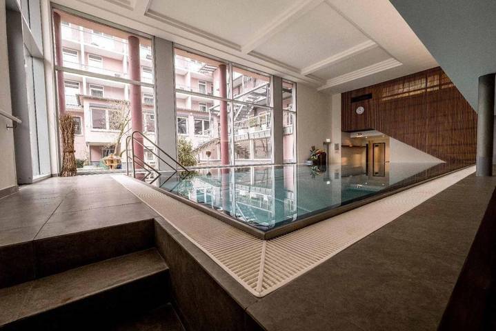 Hotel, mit Pool und Sauna