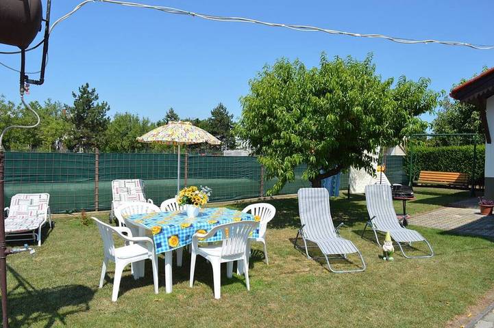 Holiday apartment for 6 people, with garden - 1