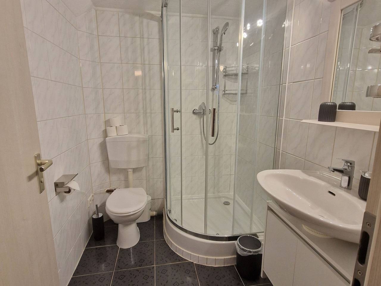 Ganze Ferienwohnung, Gästehaus Dimura in Europa-Park, Rust