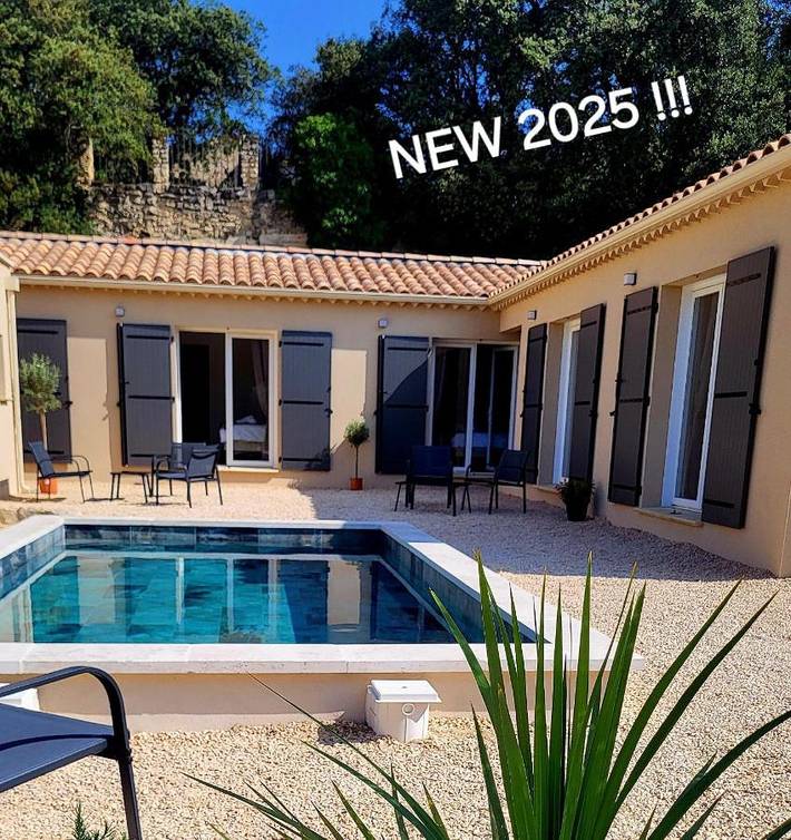 Chambre d’hôte pour 2 personnes, avec piscine ainsi que vue et jardin à Crillon-le-Brave