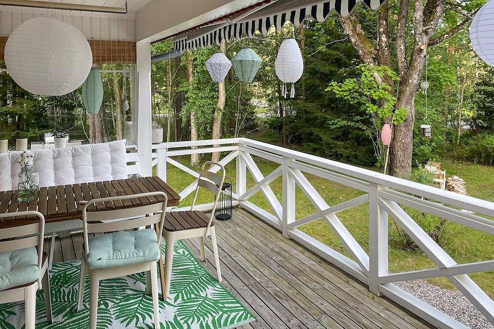 Gorgeous home in Lennartfors Sverige in Dalslands Canal
