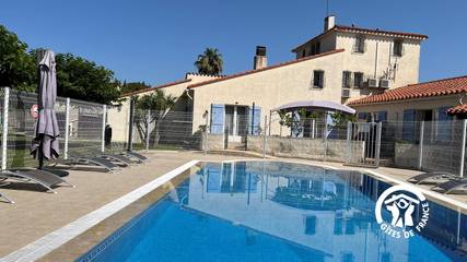 Gîte pour 4 personnes, avec piscine et jardin à Ortaffa