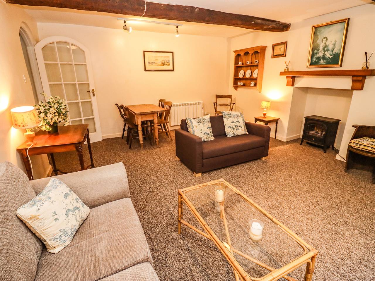 Entire apartment, Dollar Ward House Basement in Cirencester, Gloucestershire
