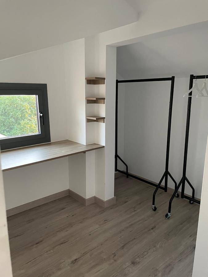 Casa rural para 9 personas, con Balcón y Terraza además de Jardín y Piscina en Santa Susana - 3