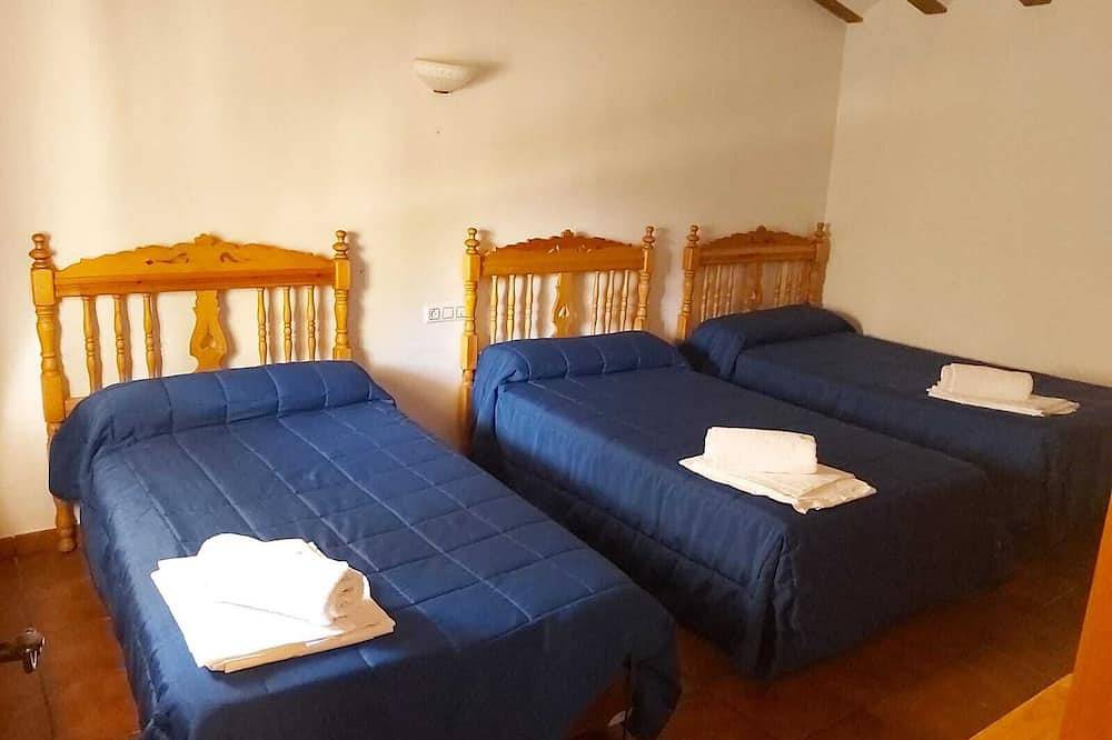 Esta casa tiene las mejores vistas a Velez Blanco y a su castillo in Vélez-Blanco, Provincia de Almería