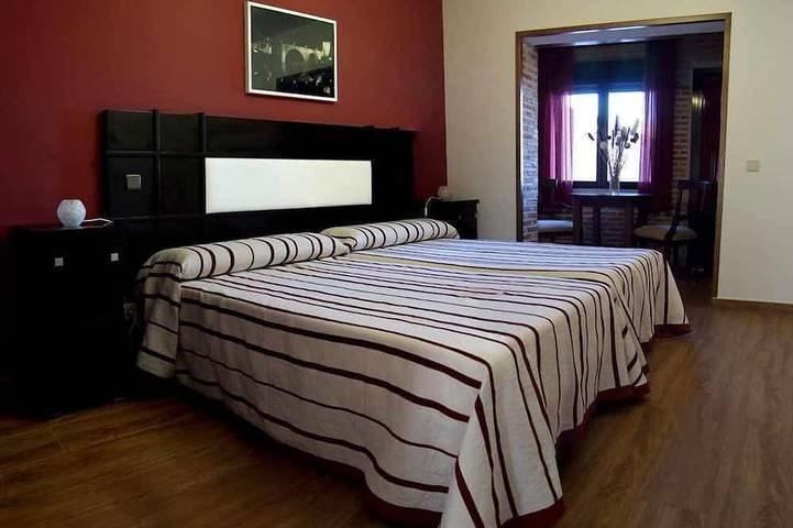 Location de vacances pour 11 personnes, avec Balcon et Jacuzzi ainsi que Jardin et Piscine à Gálvez - 4
