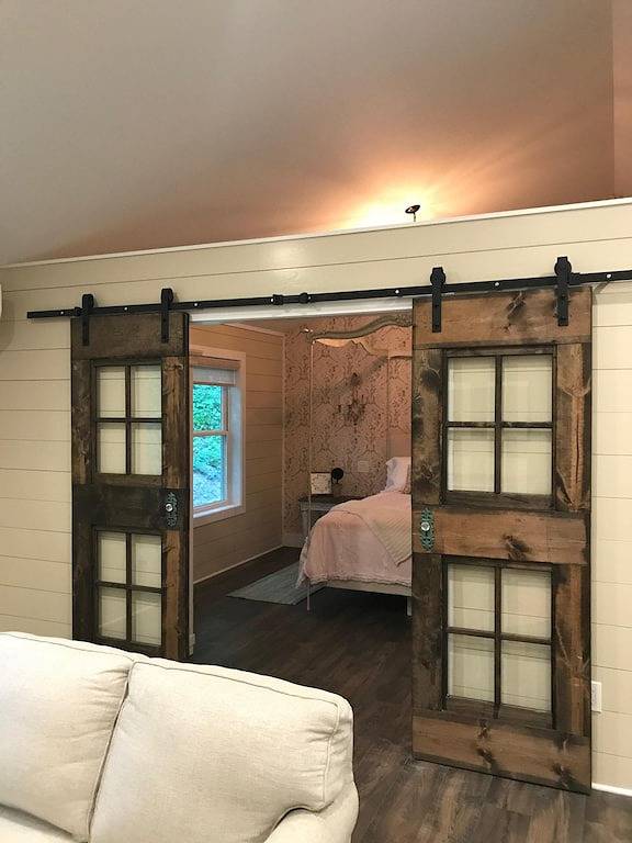 Log Cabin for 2 Guests in Leelanau County