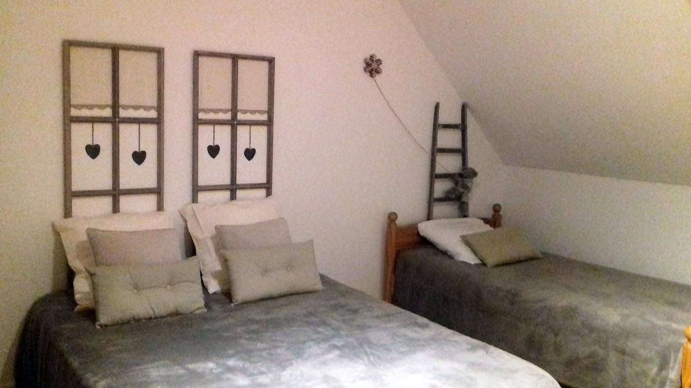 Les Filles du 108 - Chambre "Il était une fois" in Préchac, Parc national des Pyrénées