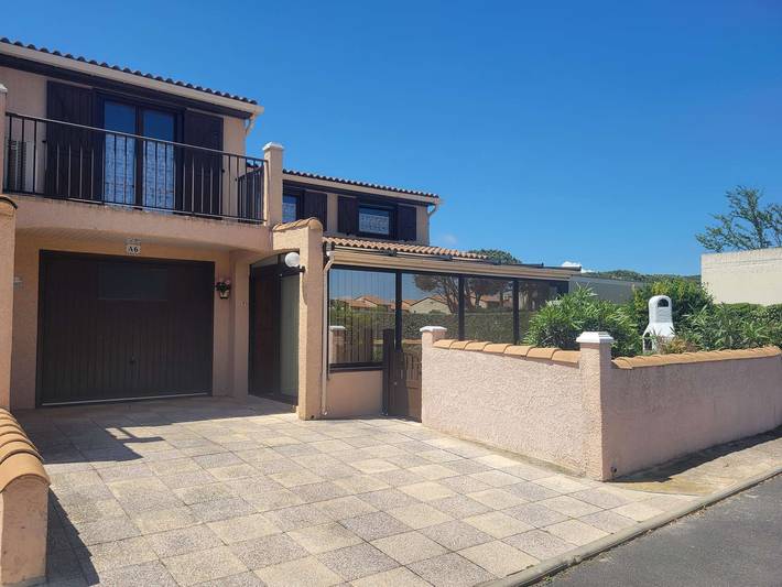 Location de vacances pour 6 personnes, avec Balcon et Piscine à Portiragnes
