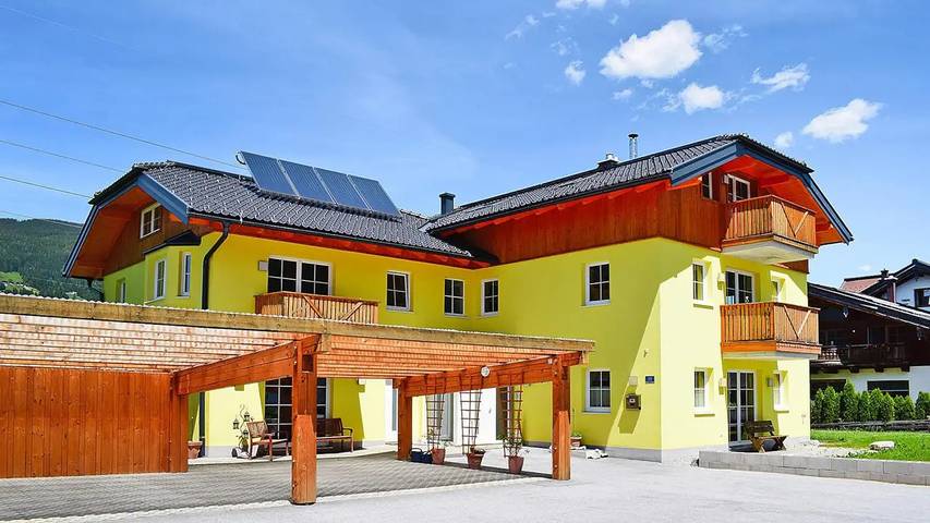 Ferienhaus für 8 Personen, mit Terrasse und Whirlpool sowie Sauna und Pool in Altenmarkt im Pongau