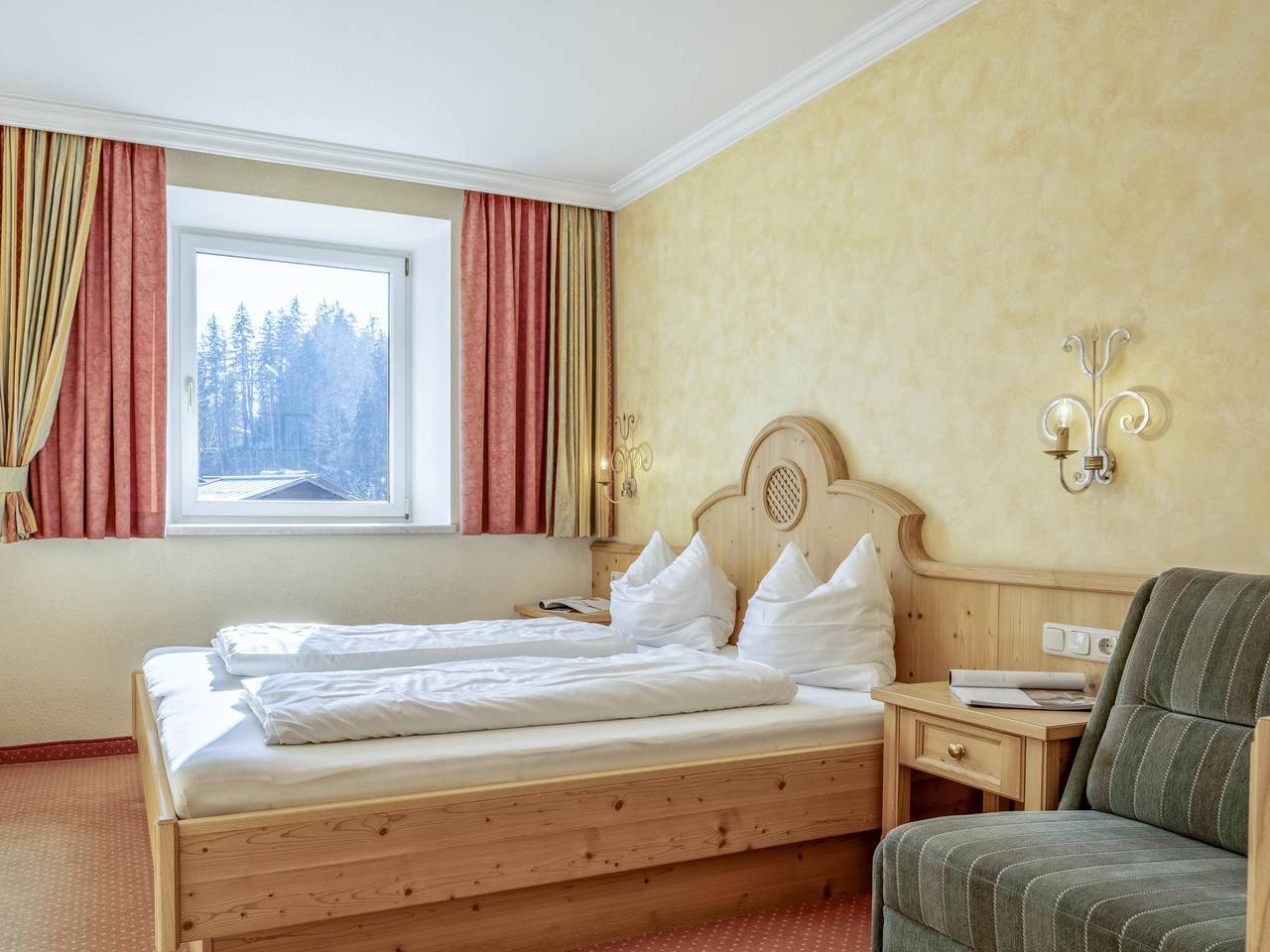 Geheel appartement, Grote moderne vakantiewoning bij de skibus in Loferer und Leoganger Steinberge, Fieberbrunn