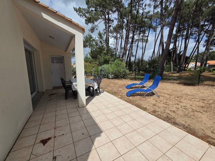 Location de vacances pour 6 personnes, avec jardin et terrasse dans Plage Sainte-Anne