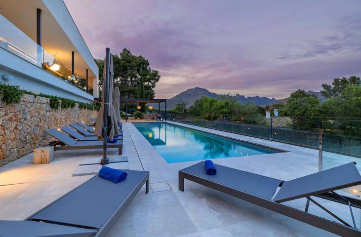 Villa für 12 Personen, mit Balkon und Whirlpool sowie Terrasse und Garten in Pollença - 4