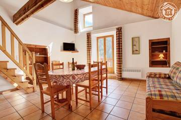 Gîte pour 8 personnes, avec balcon dans Lac du Mont Cenis