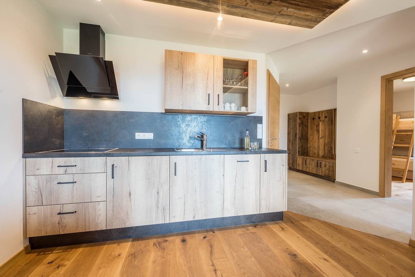 Appartamento intero, Appartamento di vacanza "Thymian - Kuenhof" con vista sulle montagne, Wi-Fi, giardino e sauna in Verano, Alpi Sarentine