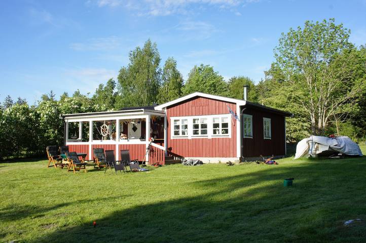 Glamping voor 4 personen, with Terras and Tuin as well as Uitzicht op het meer in Zweden
