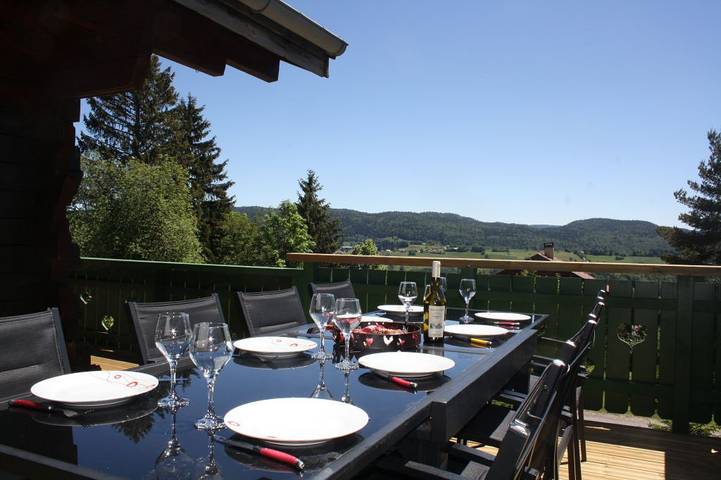 Chalet pour 8 personnes, avec balcon et jardin dans le Jura - 3