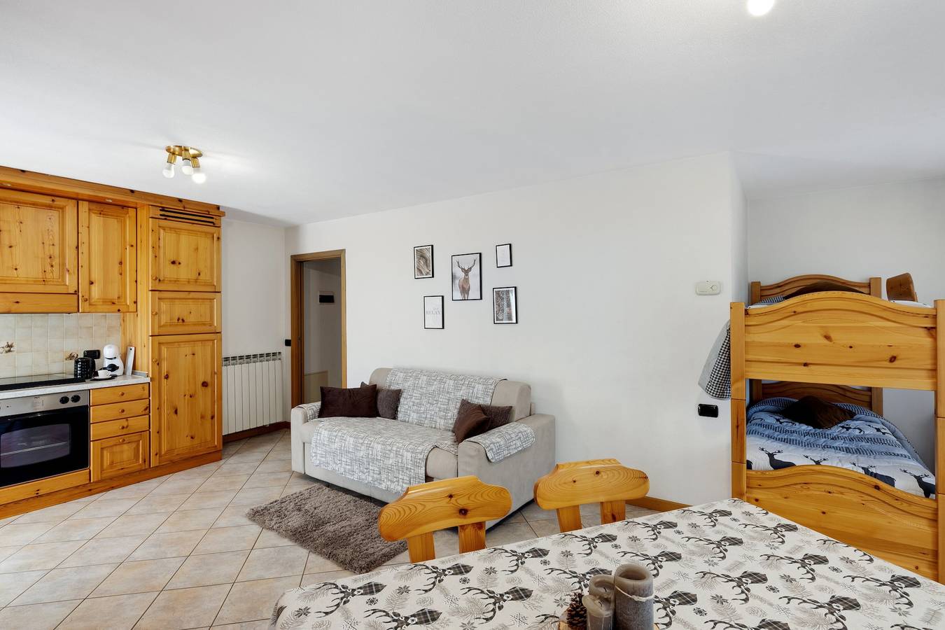 Appartamento intero, Appartamento 'Baita Bruno 6' con vista sulle montagne, terrazza e Wi-Fi in San Carlo (Valdidentro), Valdidentro