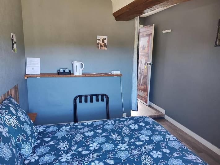 Gîte pour 2 personnes, avec vue ainsi que terrasse et jardin, animaux acceptés à Pont-d'Ouilly - 4