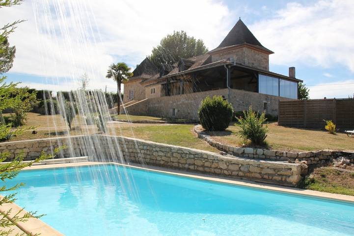 Gîte pour 10 personnes, avec piscine