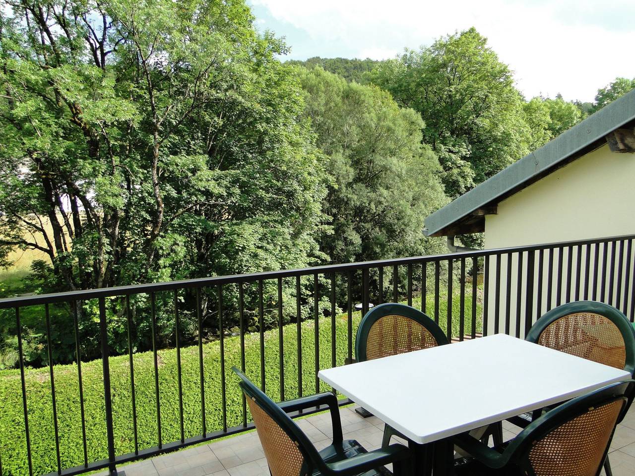 Apartamento entero, 1805 Saine Montagnes du Jura mit Spa & Sauna in Foncine-le-Haut, Parc naturel régional du Haut-Jura