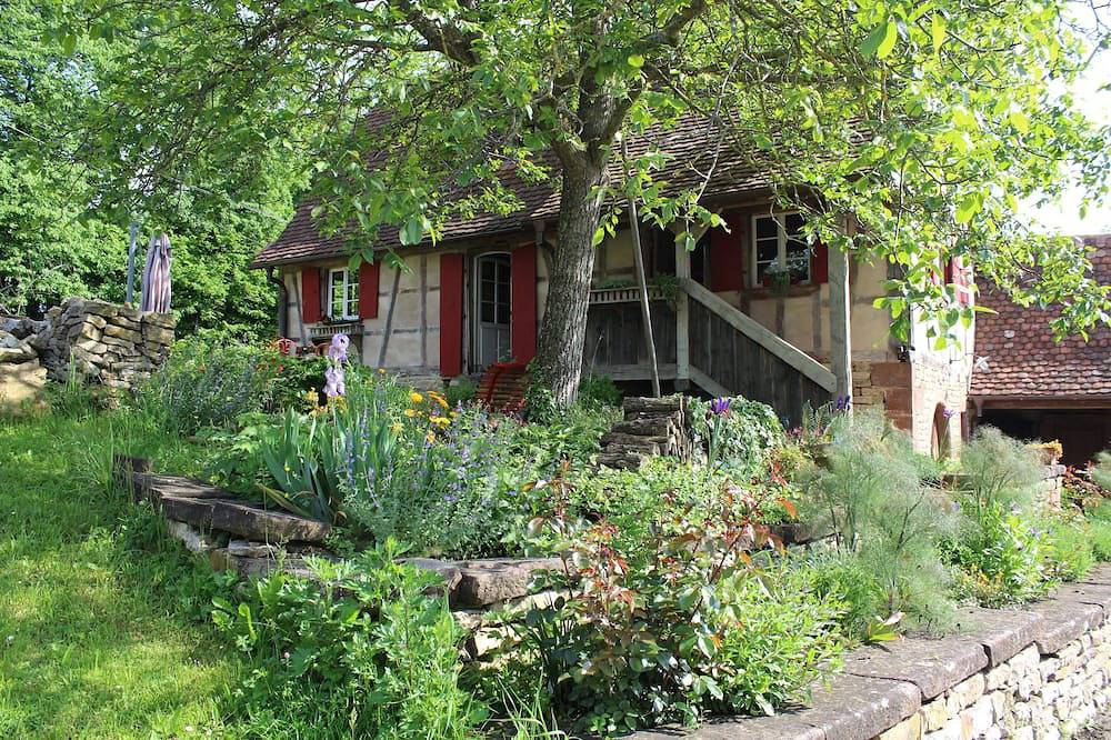 Charmantes Ferienhaus in ruhiger Umgebung und im Grünen gelegen, Sauna in Sommerau, Region Saverne