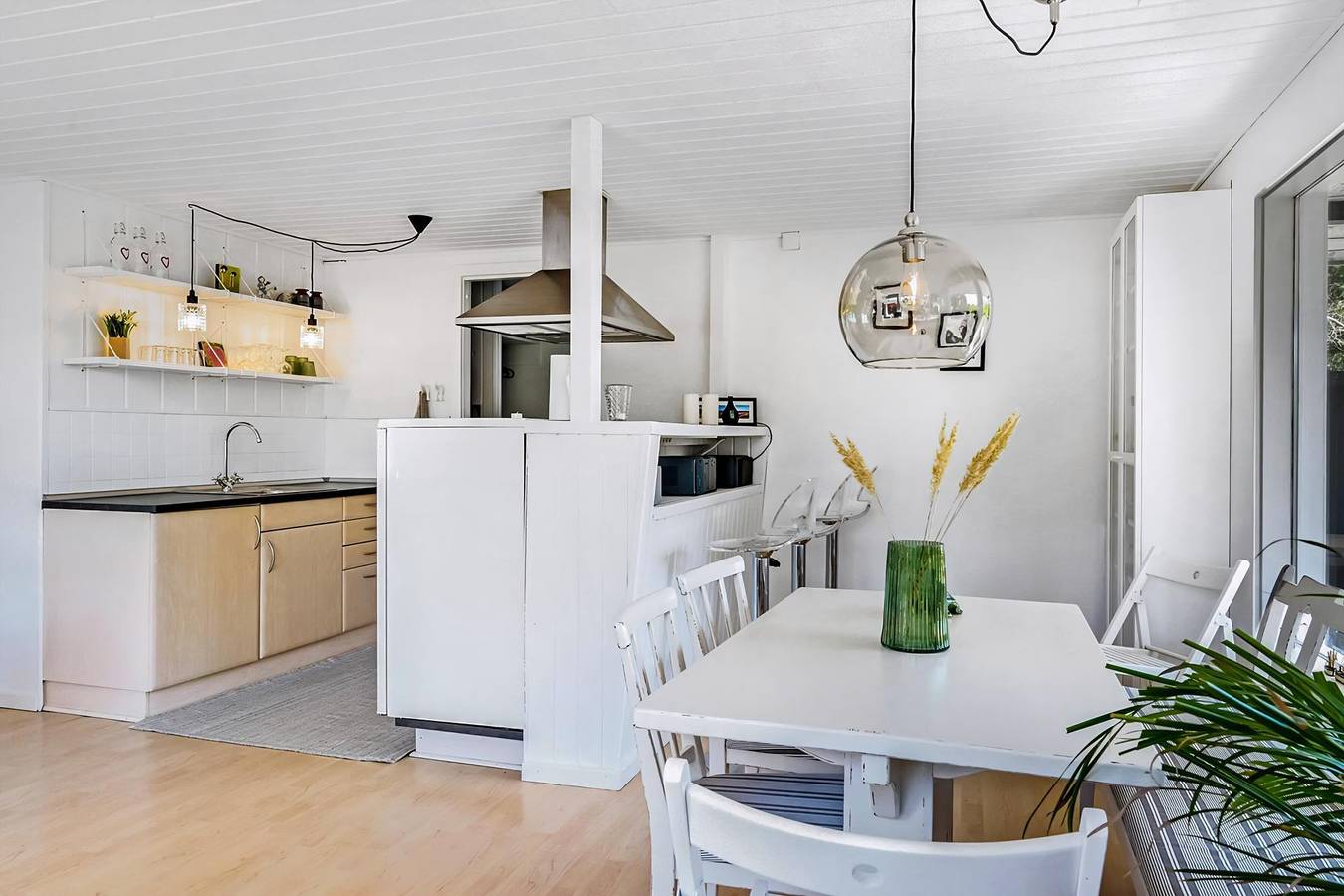 Sommerhus fuld af hygge og feriestemning in Rødby, Svenske Østersøen