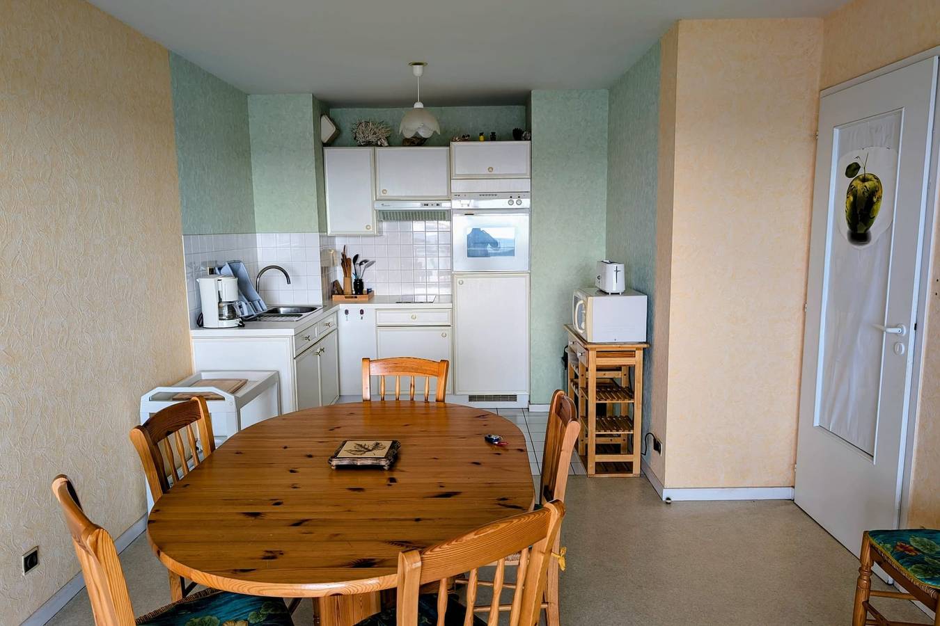 Entire apartment, Bright Apartment with superb views of the port in Jard-sur-Mer, Vendée