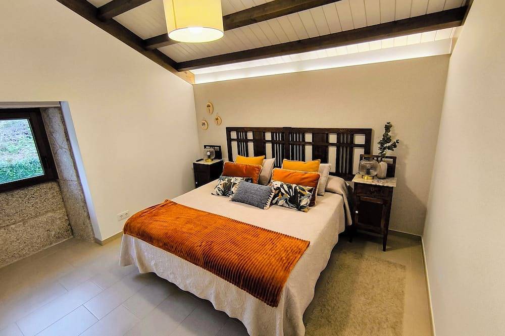 Complete House with the best of a rural environment and just 1km from the beach in Laxe, Costa da Morte