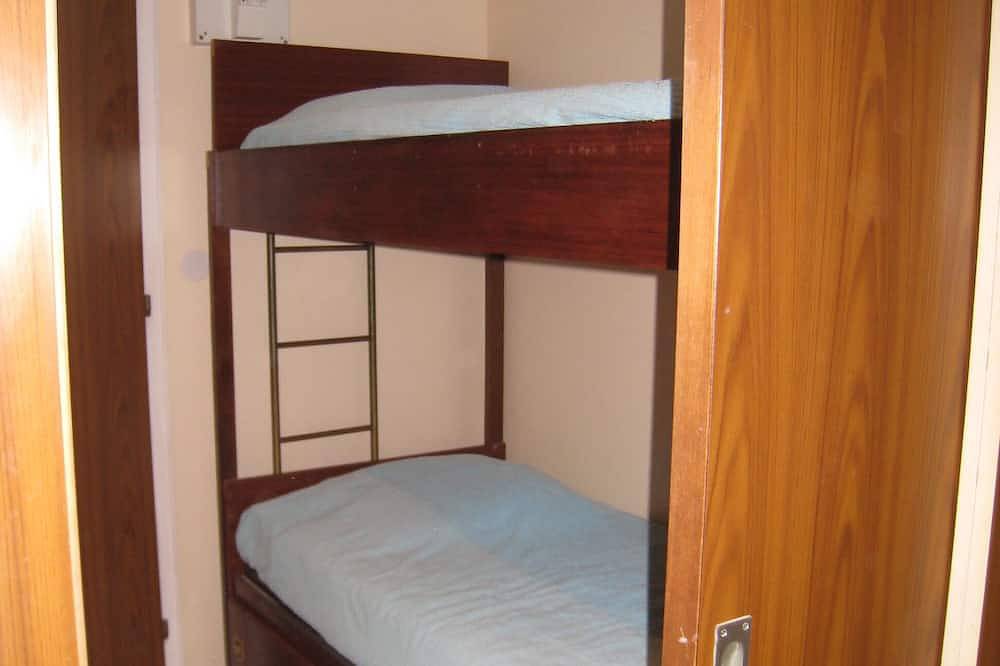 Appartement entier, Location Saisonnière à Aix-Les-Bains Face Au Lac Sur Le Grand Port in Aix-les-Bains, Région de Chambéry