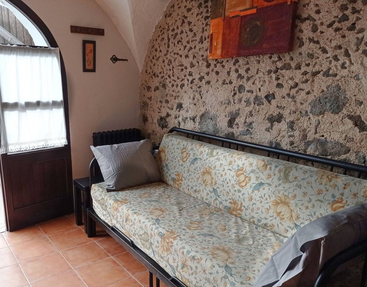 Casa Rural 'El Patufet De Mas Violella' con Vistas a la Montaña, Piscina y Wi-Fi in San Juan les Fonts, Parc Natural de Zona Volcànica de la Garrotxa