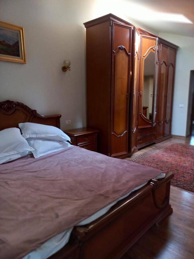 Gîte pour 2 personnes, avec piscine ainsi que vue et jardin, animaux acceptés dans Giurgiu - 4