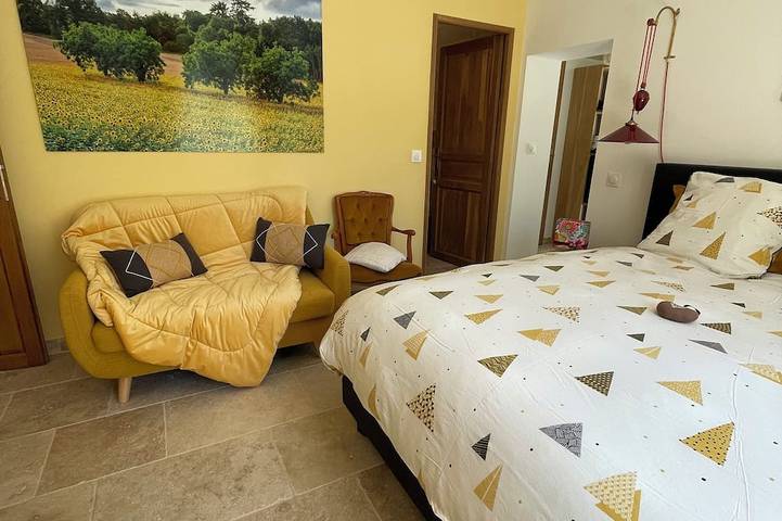 Chambre d’hôte pour 6 personnes à Anthé - 2