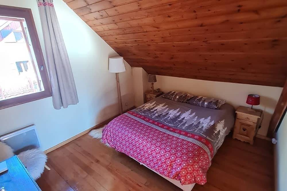 Le Challos, Beau Chalet 9 personnes, 5 pièces, 120m2 à Allos in Allos, Région Castellane