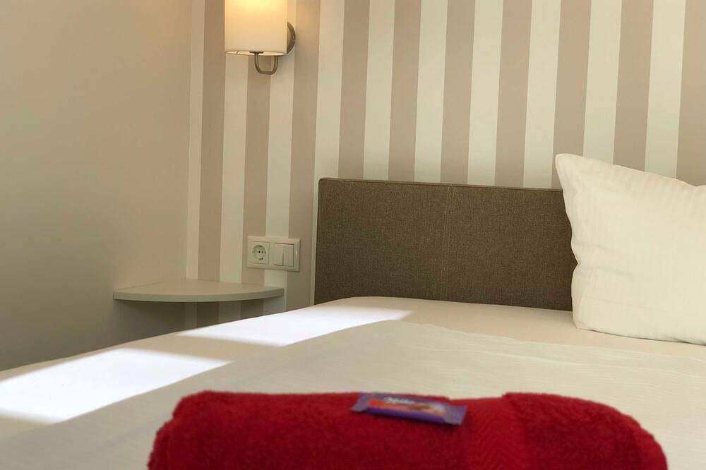 Neu: Wellness Fh Kleine Rosenvilla - 150m zur Ostsee - Wellness Ferienhaus in in Sassnitz, Nationalpark Jasmund