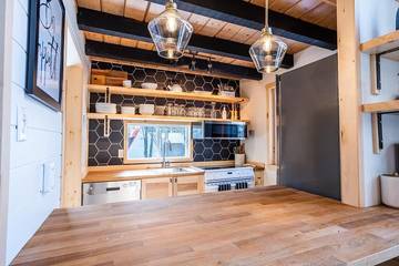 Chalet for 8 Guests in Mont Orford, Quebec, Picture 4