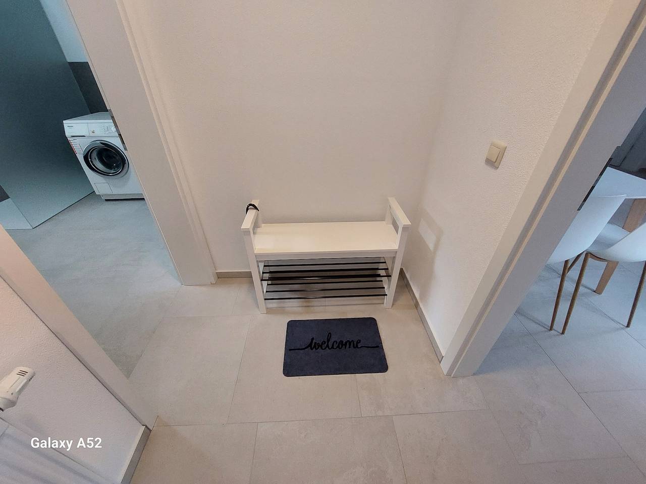 Hel lejlighed, Apartment 'Ferienwohnung' with Lake View, Shared Terrace and Air Conditioning in Mühl Rosin, Mecklenburgische Seenplatte