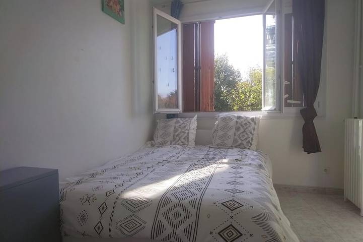 Gîte pour 8 personnes, avec balcon à Enghien-les-Bains - 2